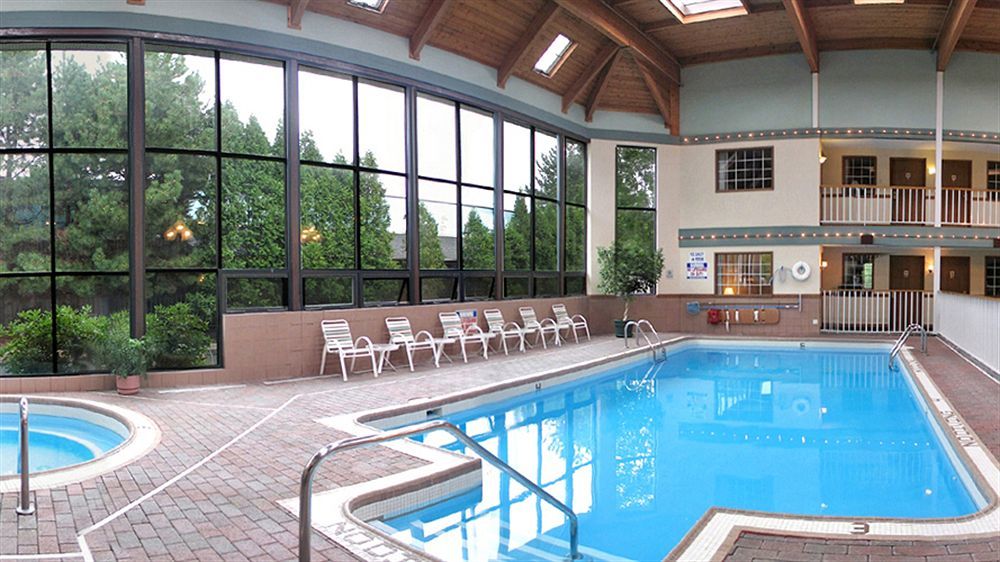 Rodeway Inn Grandville Exterior photo